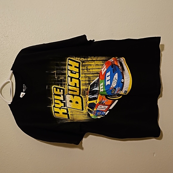 Nascar Other - 2011 Kyle Bush #18 t shirt Nascar m&m sz.XL
